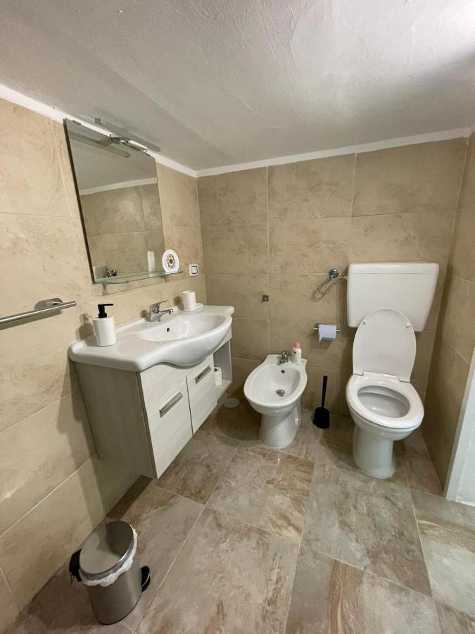 Sedici Scalini Villa Tarente Buitenkant foto